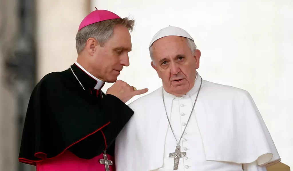 L’Archevêque Gänswein doit quitter le monastère Mater Ecclesiae