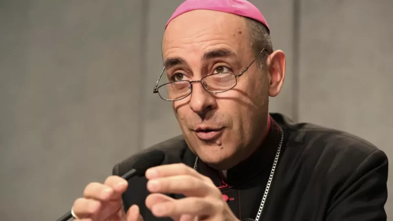 InfoVaticana s'entretient avec le nouveau préfet du Dicastère, Mgr Fernandez