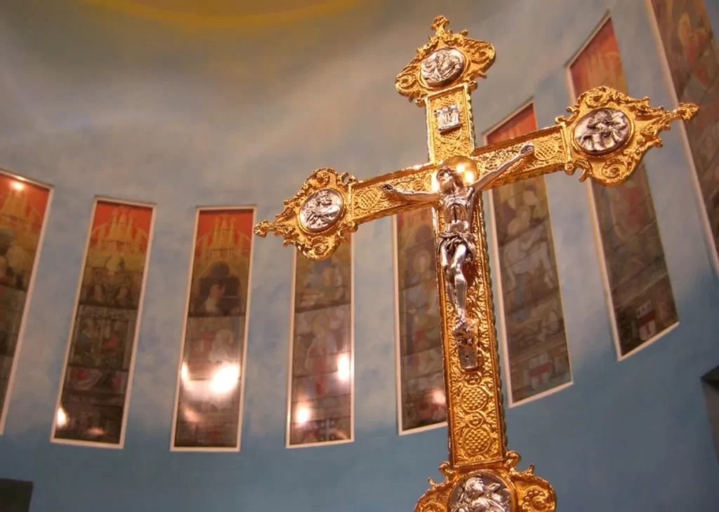 La messe, signe d&rsquo;unité dans la seule église catholique du Qatar
