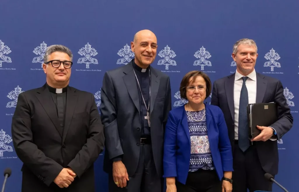 Le Vatican étudie la question des femmes diacres