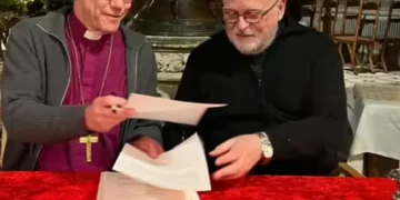 Stockholm : une église néo-gothique passe officiellement au catholicisme