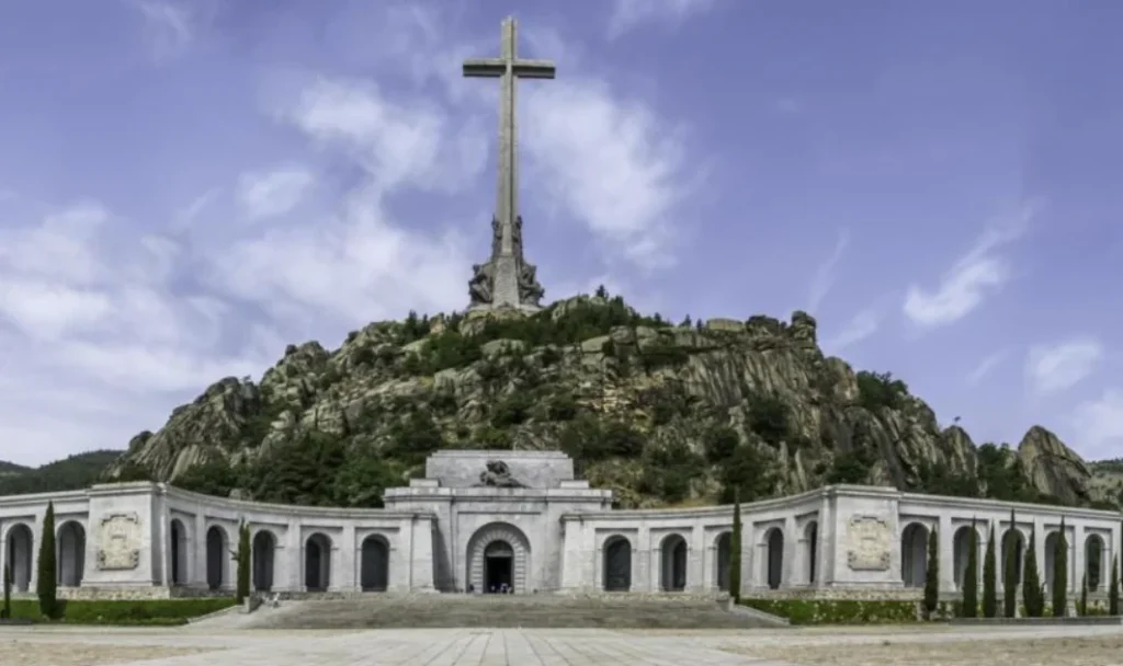 articles 20 Espagne : coup d’arrêt judiciaire aux travaux de « resignification » de la vallée de los Caidos