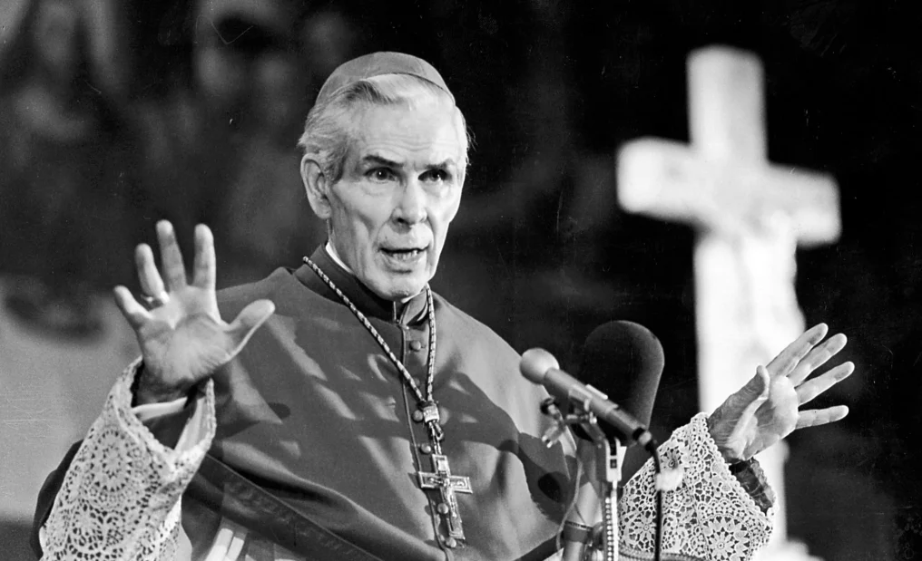 articles 10 États-Unis : 75 000 chapelets fabriqués à la main pour la béatification de Mgr Fulton Sheen