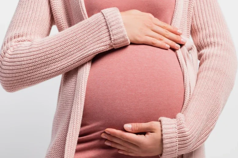 Une mère porteuse traînée en justice pour avoir épargné la vie d&rsquo;un enfant malade
