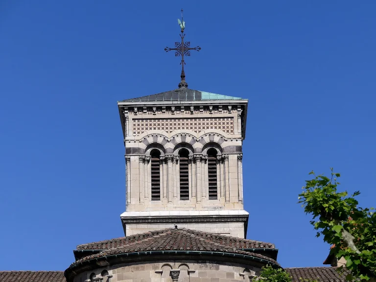 Visite de Léon XIV : des « Pape Zones » organisées dans la Drôme pour suivre les célébrations