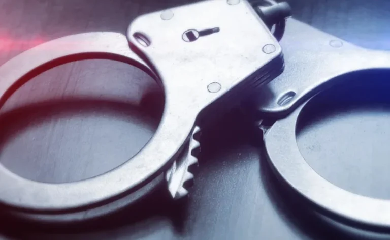 États-Unis : un homme inculpé après avoir menacé de tuer des enfants dans une église !