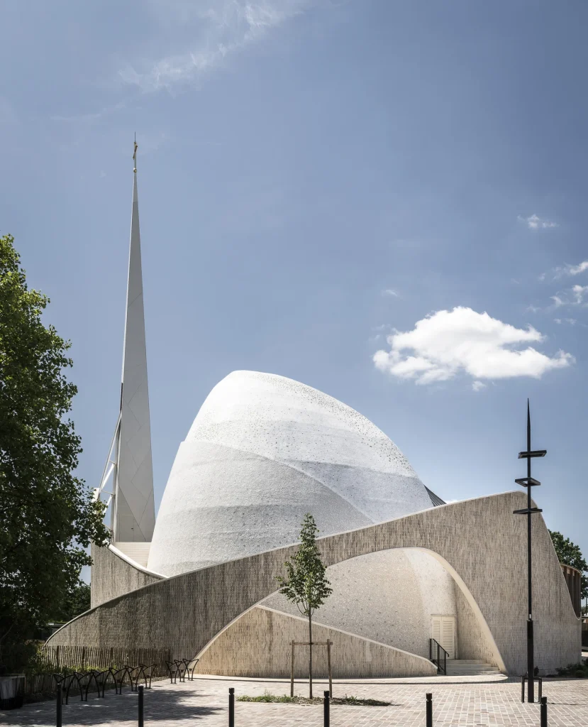 Yvelines : Saint-Joseph-le-Bienveillant consacrée, une église neuve de 800 places