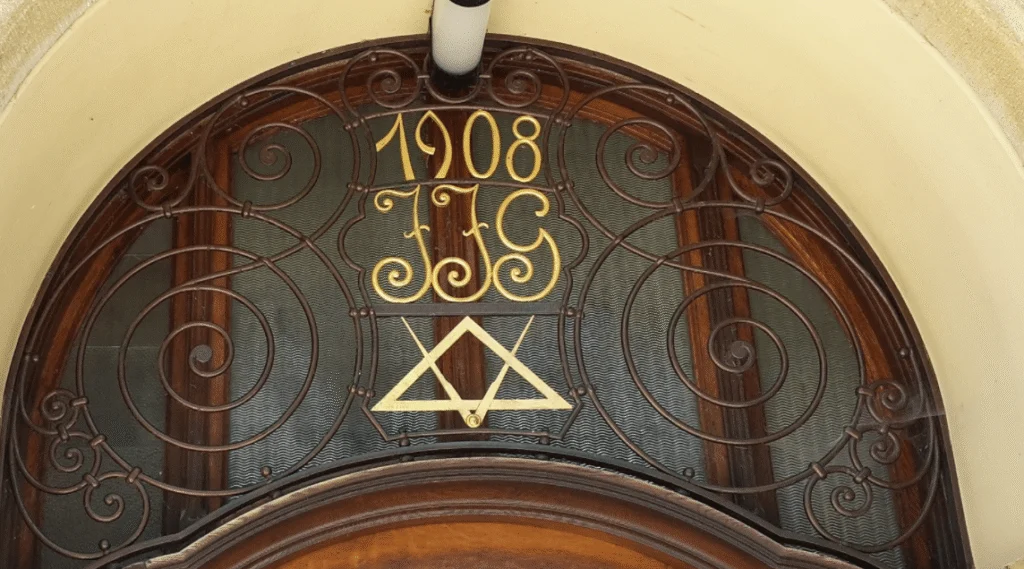 Les livres décrivant d&rsquo;avance la révolution des francs-maçons en 1789