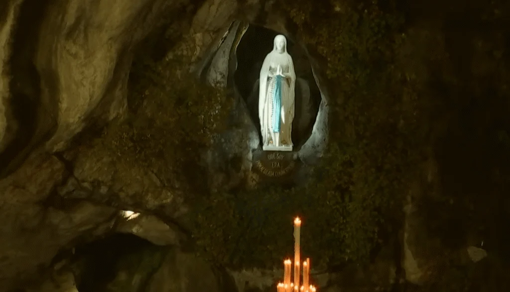 Demandez à Notre-Dame de Lourdes de vous aider à avoir le cœur ouvert