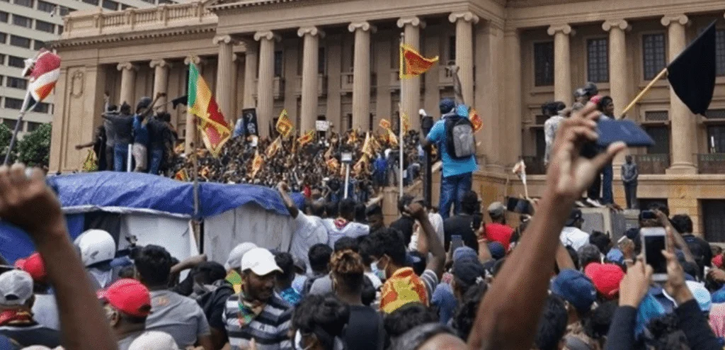 Le Pape implore les dirigeants du Sri Lanka d’écouter les cris du peuple