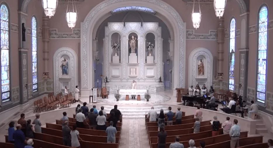 Une paroisse catholique de Chicago offre la chaire à un couple gay