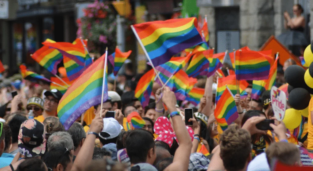 La CEDH déboute un militant homosexuel Irlandais