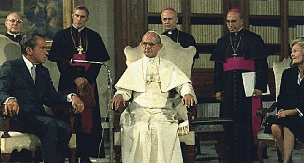 Le Pape, successeur de Pierre, n’erre jamais et ne trompe jamais