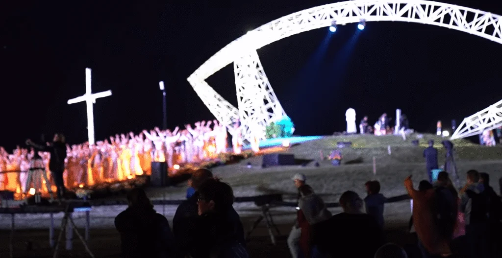 22 000 jeunes prient pour la paix lors d’un festival catholique en Pologne