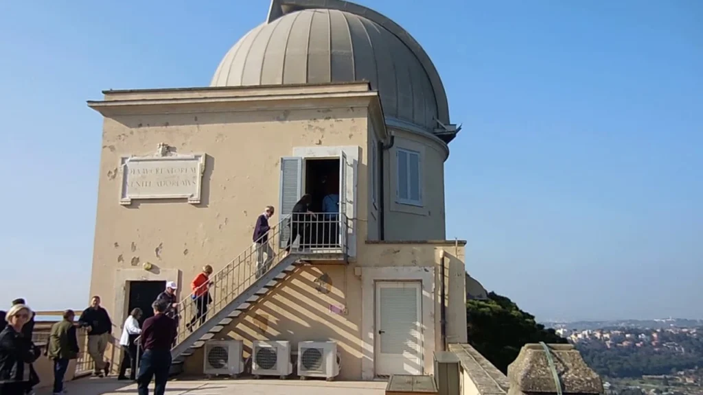 L&rsquo;Observatoire du Vatican annonce la découverte d&rsquo;un « objet trans-neptunien »