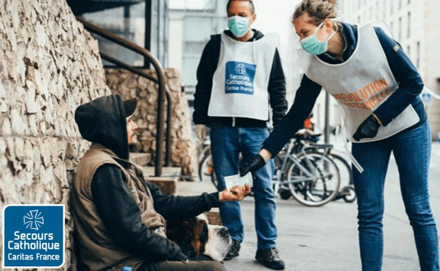 État de la pauvreté en France en 2021 par le secours catholique