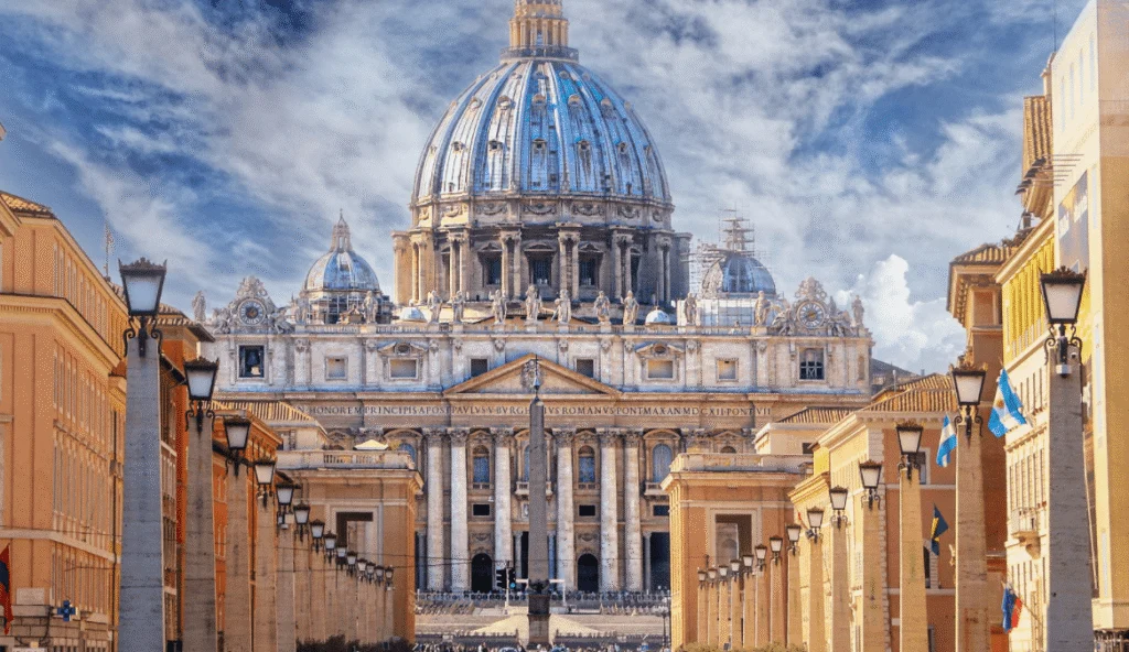 Vatican défend la mise en place précipitée de sa réforme révolutionnaire